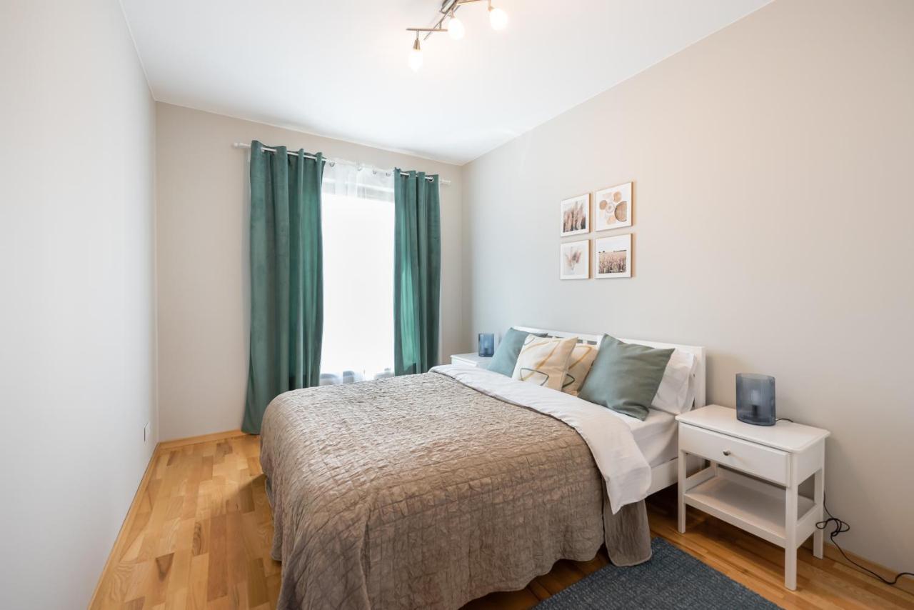 Wola Prime 2-Bedroom Apartment วอร์ซอ ภายนอก รูปภาพ