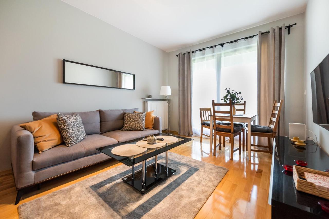 Wola Prime 2-Bedroom Apartment วอร์ซอ ภายนอก รูปภาพ