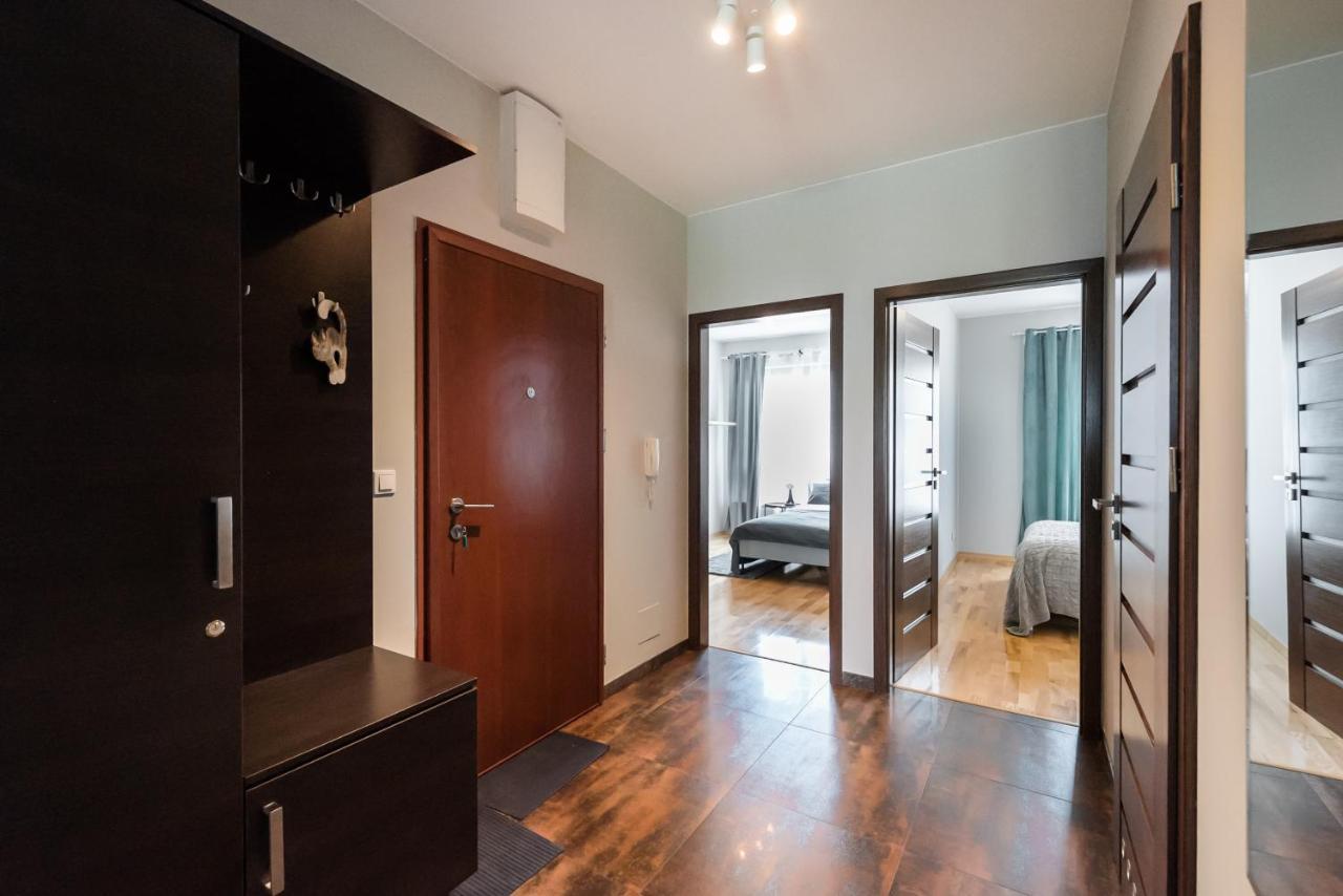 Wola Prime 2-Bedroom Apartment วอร์ซอ ภายนอก รูปภาพ