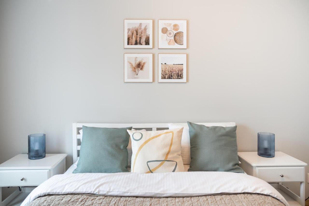 Wola Prime 2-Bedroom Apartment วอร์ซอ ภายนอก รูปภาพ